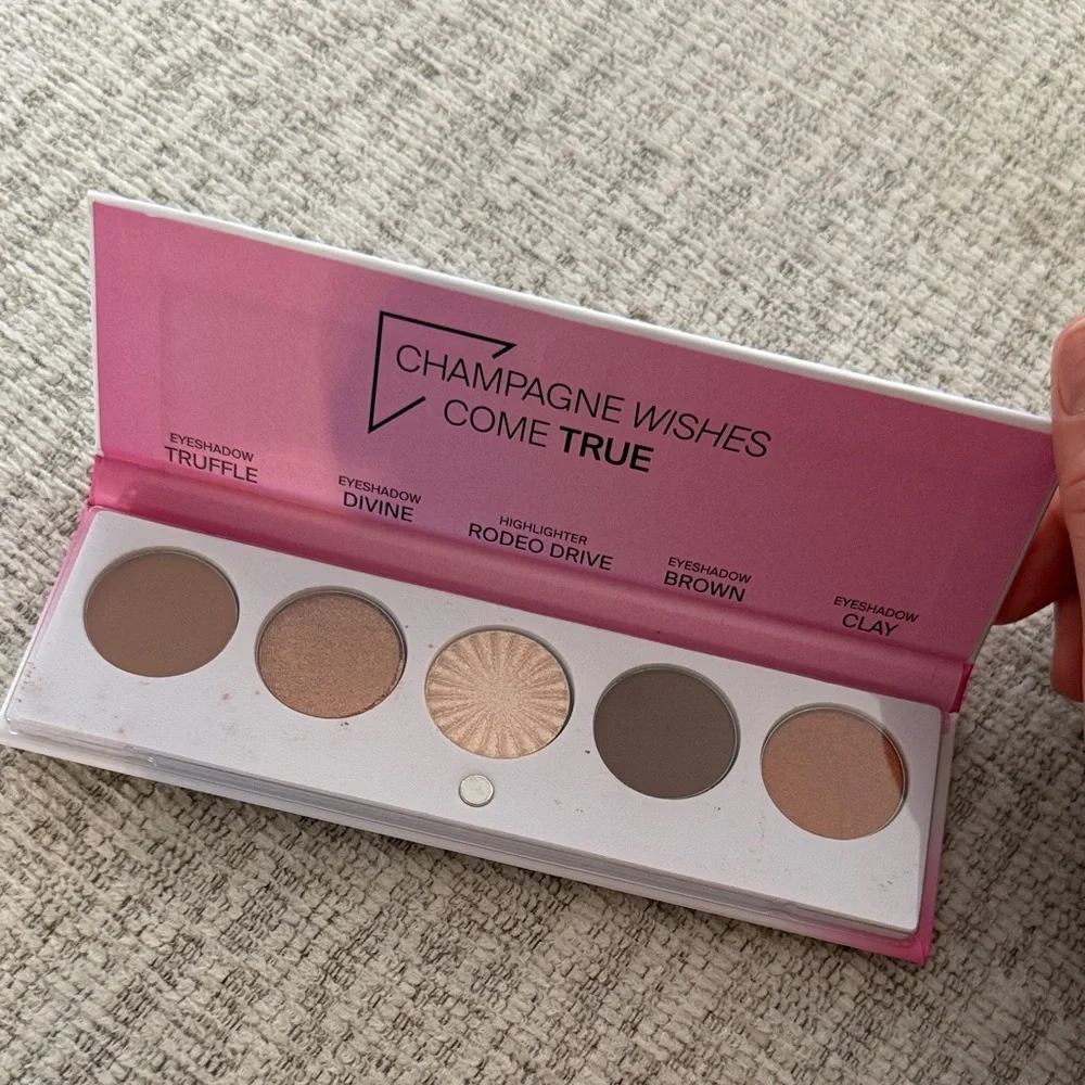 OFRA Signature Palette Luxe - White and Pink